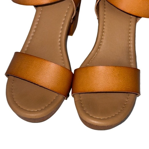 CUSHIONAIRE Women's Sydney Faux Wood Sandal +LiteSole Technology Sz 9.5 Y2K - Picture 5 of 12